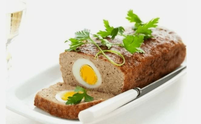 Ducan pəhrizində bir yumurta ilə ət rulonu